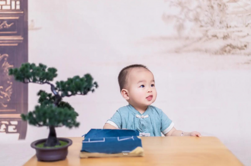 鸡西三个月宝宝抬头不稳 鸡西三个月宝宝抬头不稳